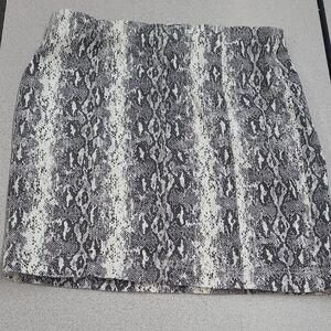 Ashley Stewart Snakeskin Print Mini Skirt Size 14